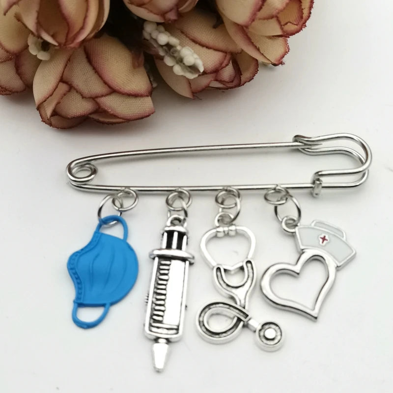 Fashion Dripping Brooch Doctor Medical Tool Stethoscope Syringe Face Mask Ambulance Heart Nurse Medical Gift Brooch Souvenir