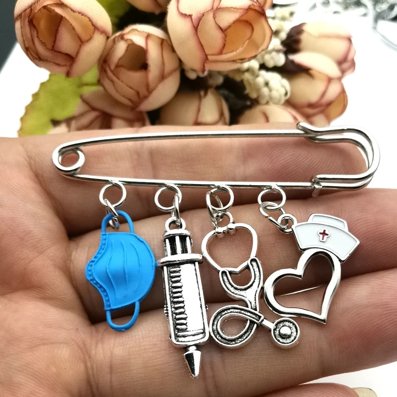 Fashion Dripping Brooch Doctor Medical Tool Stethoscope Syringe Face Mask Ambulance Heart Nurse Medical Gift Brooch Souvenir