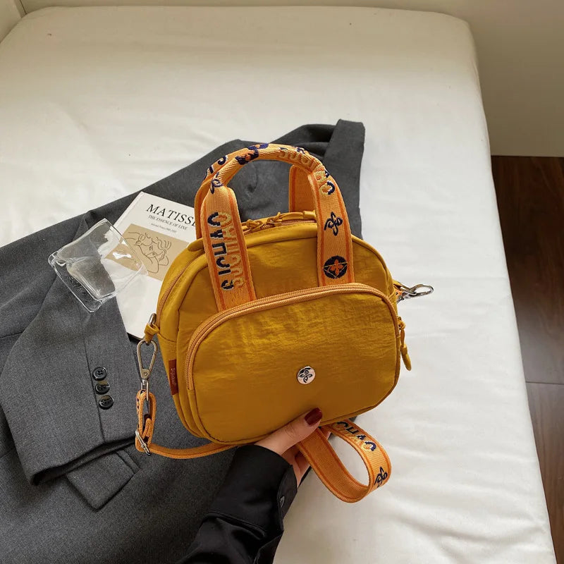 New Fashionable Crossbody Bags for Women Lightweight  Casual and Simple Commuting Bag Casual Shoulder Handbag Simple Design
